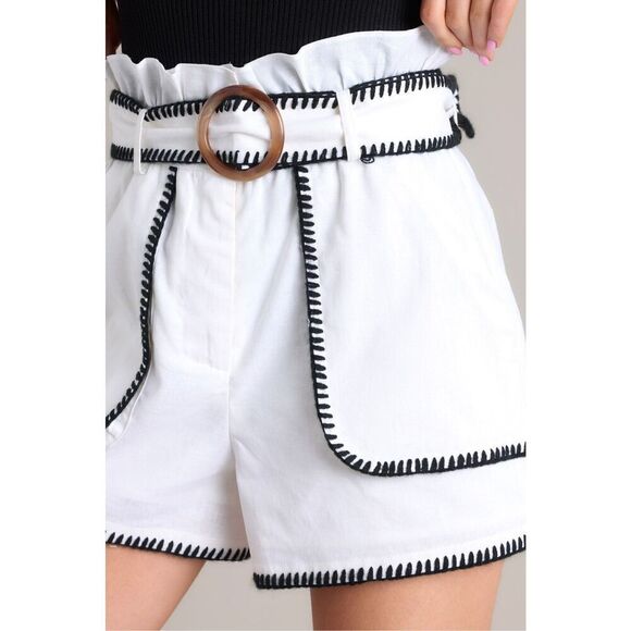 Fore EVERYDAY MEMORIES WHITE LINEN BLEND BELTED SHORTS LINED Large - Picture 6 of 8